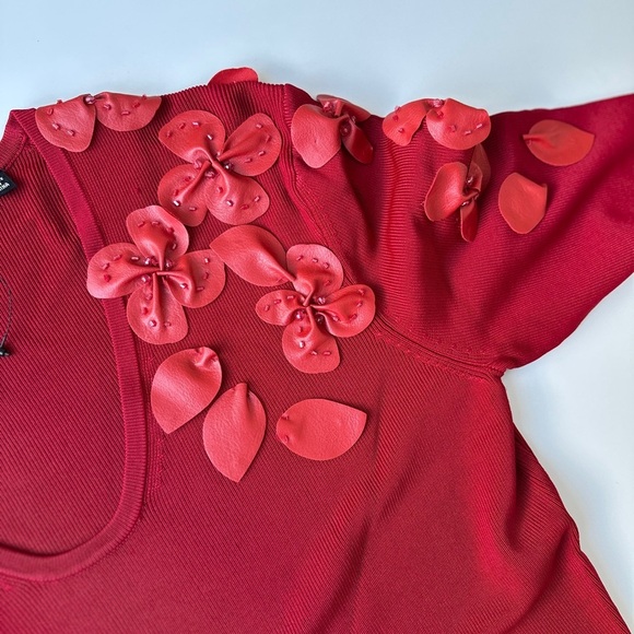 BCBGMAXAZRIA Bright Red Rib Knit Sweater Faux Leather Beaded Floral Womens Small - Picture 7 of 8